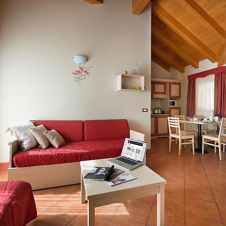 Residence Adamello Resort ปอนเตดีเลโญ ห้อง รูปภาพ