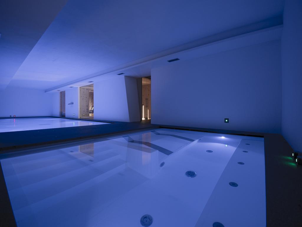 Residence Adamello Resort ปอนเตดีเลโญ ภายนอก รูปภาพ